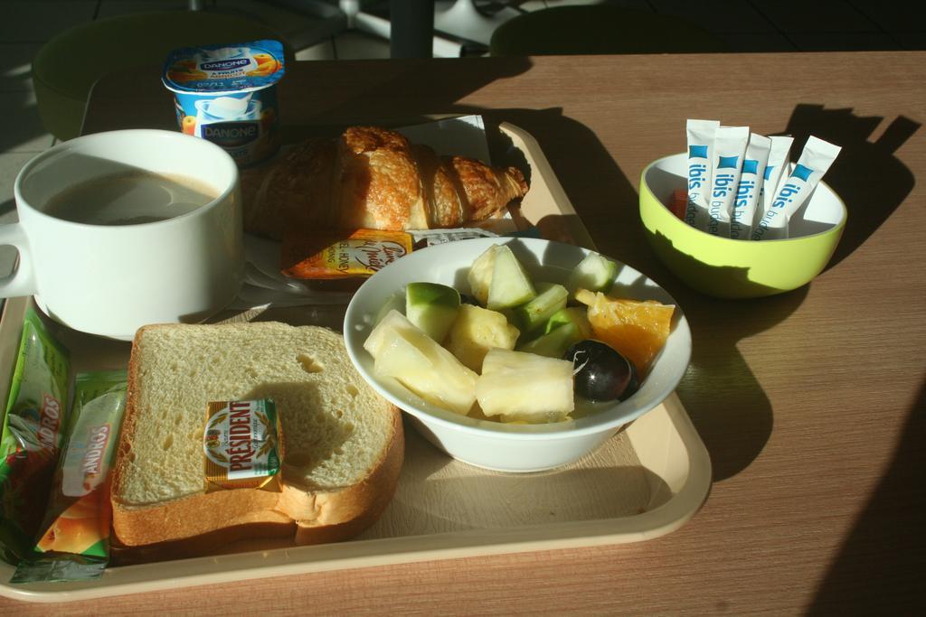 Ibis Budget Niort - La Crèche