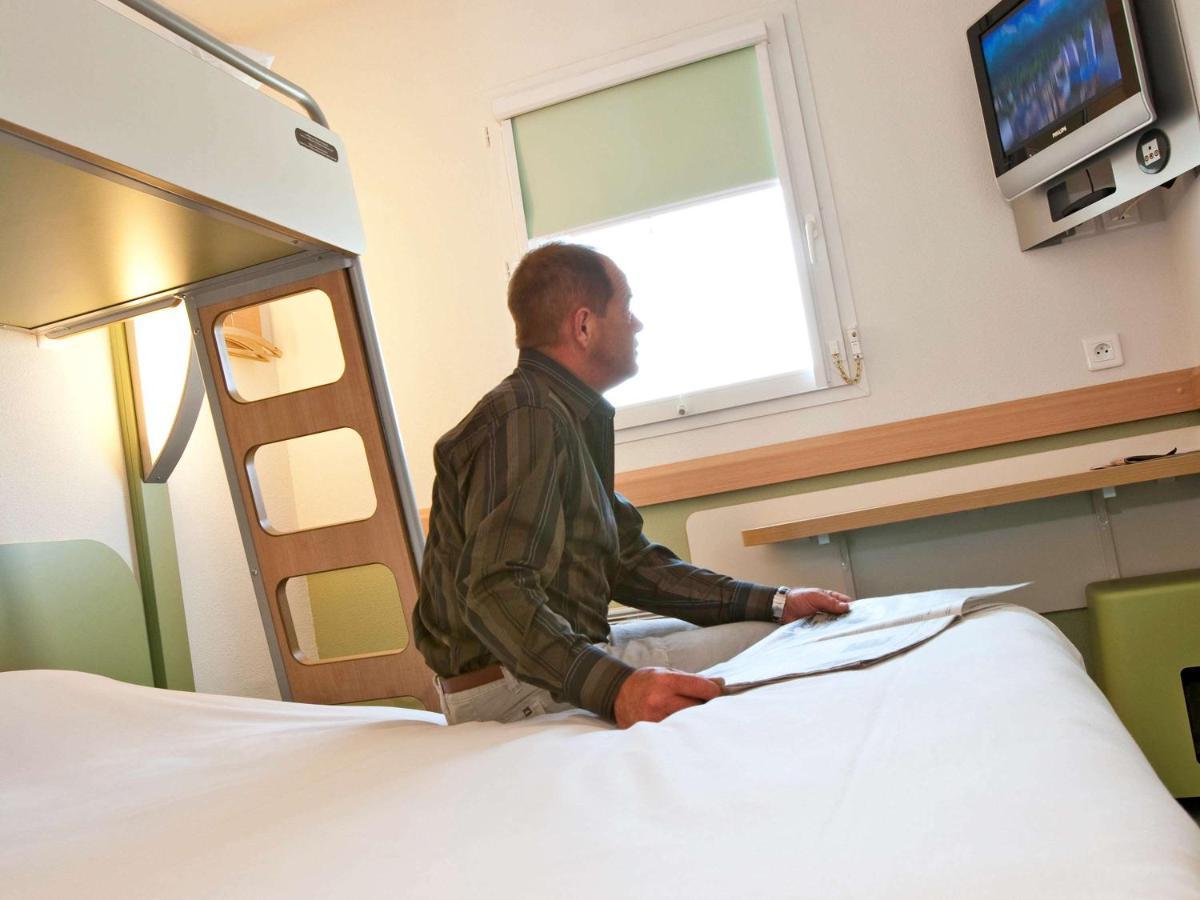 Ibis Budget Niort - La Crèche Hotel 2*